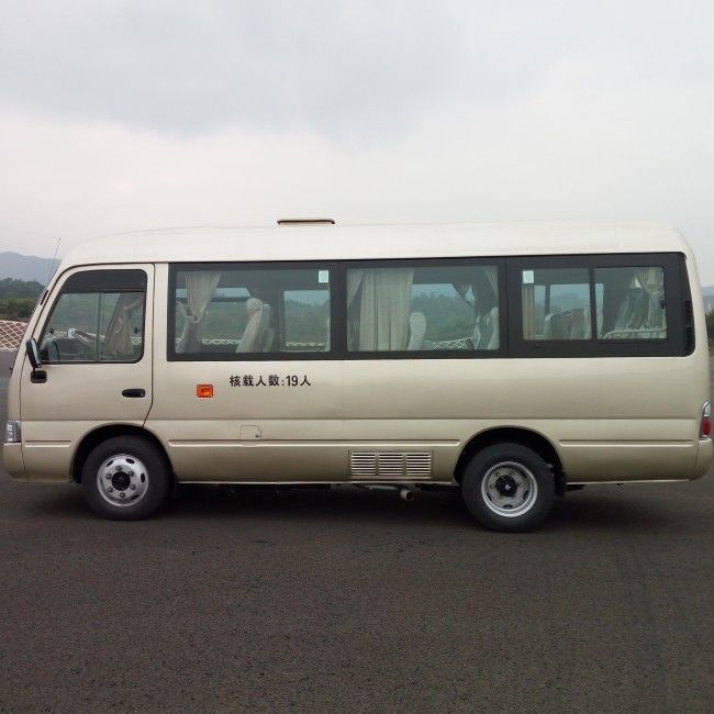 7,25-Sitzer Diesel-Transport-Coaster-Bus mit Euro-4-Emission und Blattfederung